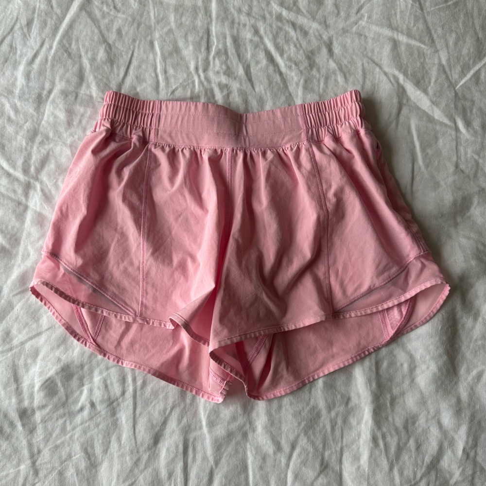 lululemon Hotty Hot Low-Rise Lined Shorts - 6 tall - bubble gum pink